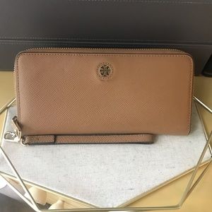 Tory Burch Continental Wallet